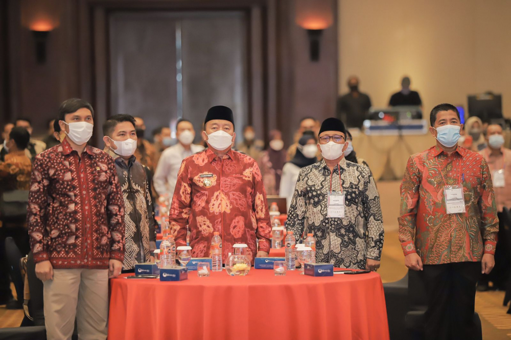 Ketua DPRD Provinsi Jambi Edi Purwanto menghadiri launching Peraturan Menteri Dalam Negeri RI (Permendagri) nomor 59 tahun 2021 tentang Penerapan Standar Pelayanan Minimal di Hotel Bidakara Jakarta, Kamis (10/3/2022). 
