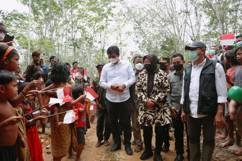 Peresmian _community center_ untuk SAD di Sungai Terab, Desa Jelutih, Kecamatan Bathin, Kabupaten Batanghari (16/03).