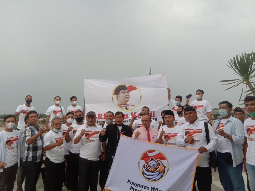 KONSOLIDASI. Pembentukan GNIJ Provinsi Jambi di Hotel Wiltop, menandakan dukungan politik bagi Ridwan Kamil untuk maju dalam kompetisi Pilpres 2024, Senin (25/4/2022).