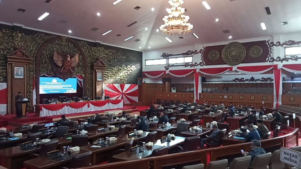  Sidang Paripurna. Senin, (1/8/2022).