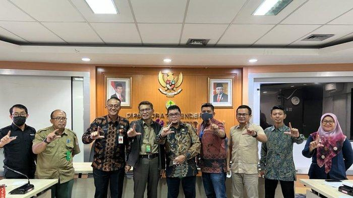 Pansus III DPRD Provinsi Jambi studi banding ke Kemantrian LHK RI, Selasa (30/8/22).