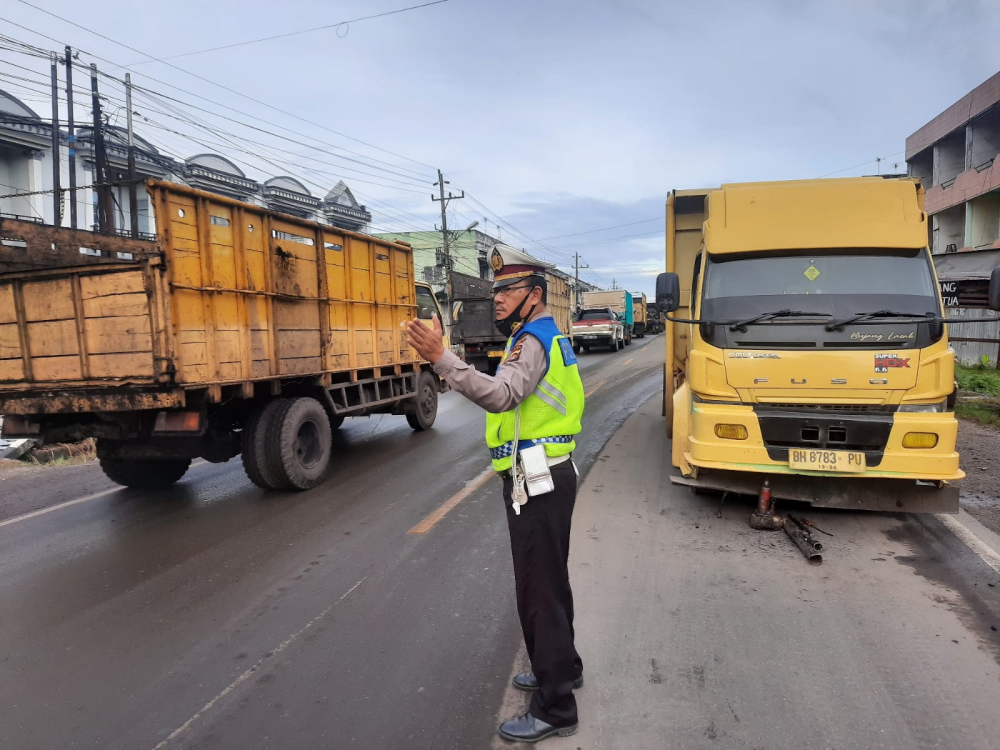 Mengantisipasi terjadinya kemacetan di jalan raya