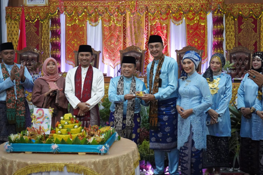 Hari Ulang Tahun ke 23 Kabupaten Muaro Jambi Tahun 2022, bertempat di Gedung DPRD Kabupaten Muaro Jambi, Selasa (18/10/2022).