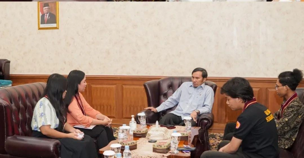 Ketua DPRD beraudiensi  dengan organisasi anak muda