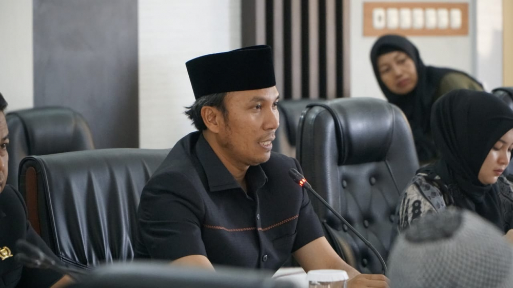 Ketua DPRD Provinsi Jambi  Edi Purwanto