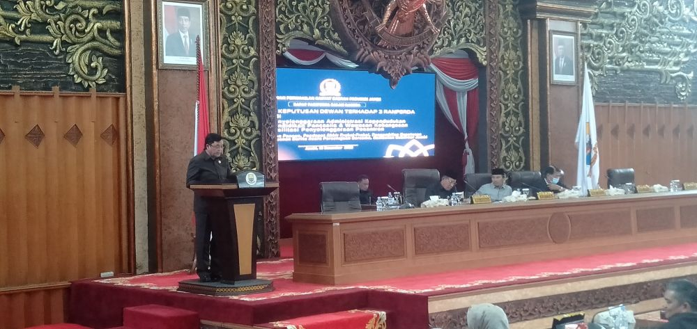 Jubir Fraksi Golkar Ivan Wirata 