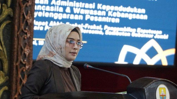  Eka Marlina juru bicara Fraksi PKB DPRD Provinsi Jambi.