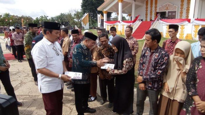 Waka Pinto Jayanegara  dampingi Gubernur  launching program pendidikan Dumisake Mantap tahun 2022. 