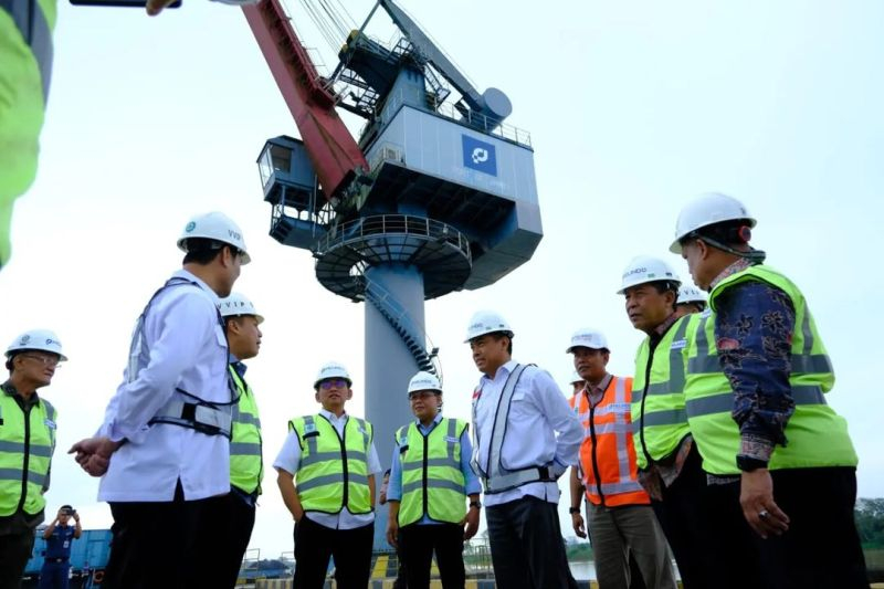 Wagub mendampingi kunjungan kerja spesifik Komisi V DPR RI dalam Meninjau Jalan Nasional Muara Tembesi-Muara Bulian Di Kabupaten Batanghari dan Pelabuhan Talang Duku Kabupaten Muaro Jambi.