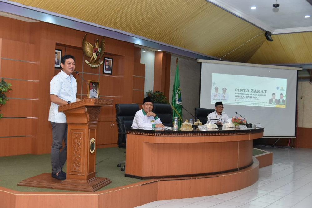Bupati Muhammad Fadhil Arief