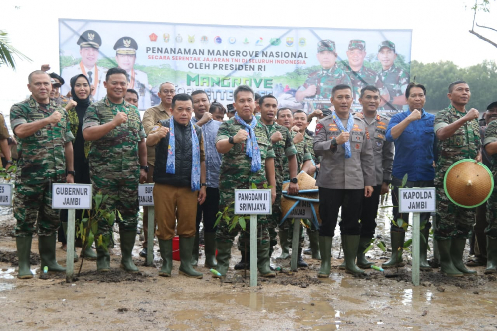  Penanaman mangrove nasional secara serentak oleh jajaran TNI di seluruh Indonesia tahun 2023