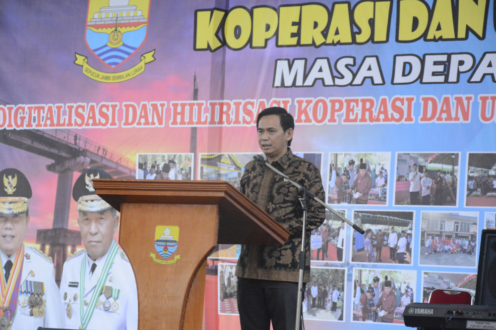 Wakil Ketua DPRD Provinsi Jambi Faizal Riza menghadiri hari puncak peringatan koperasi nasional ke 76 di Kantor Dinas koperasi Provinsi Jambi. 