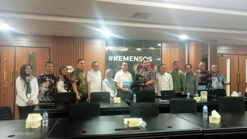 Komisi IV DPRD Provisi Jambi yang dipimpin Wakil Ketua DPRD Pinto Jayanegara konsultasi ke Dirjen Rehabilitasi Sosial Kementerian Sosial, Selasa (17/10).