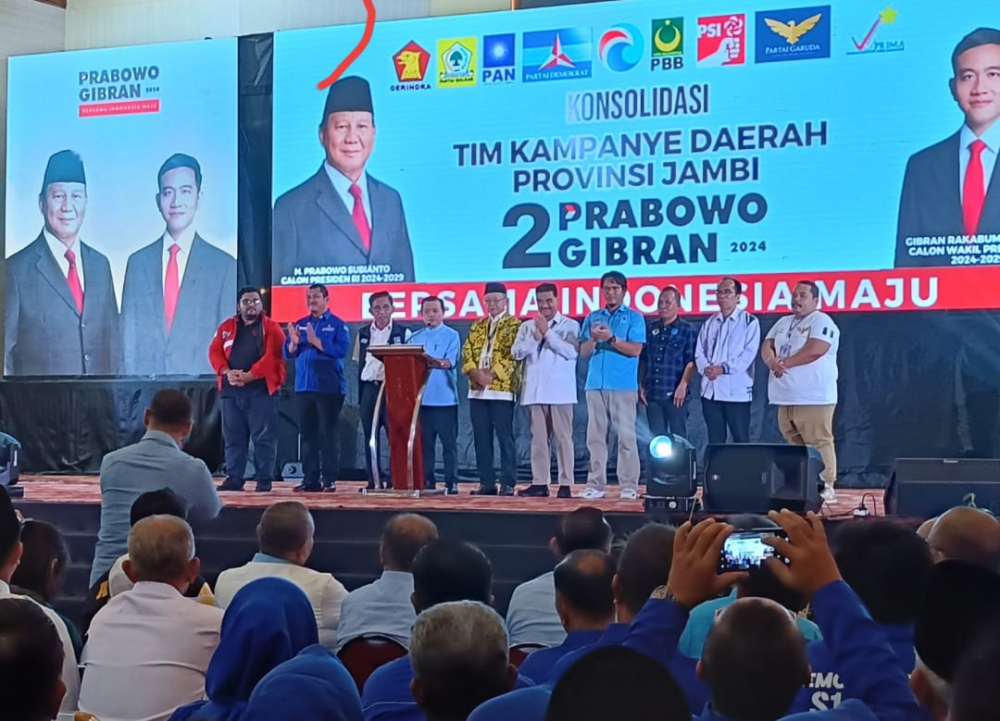 Al Haris bersama pimpinan partai pendukung Prabowo-Gibran Jambi.