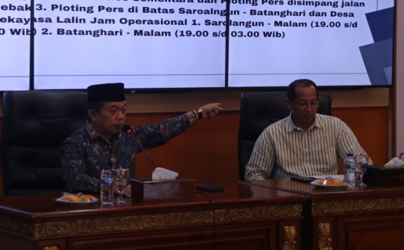 Gubernur Jambi Al Haris menggelar pertemuan dengan Asosiasi Sopir Batubara pasca pelarangan aktivitas angkutan batu bara melewati jalan nasional yang ditegaskan dalam Instruksi Gubernur (Ingub).