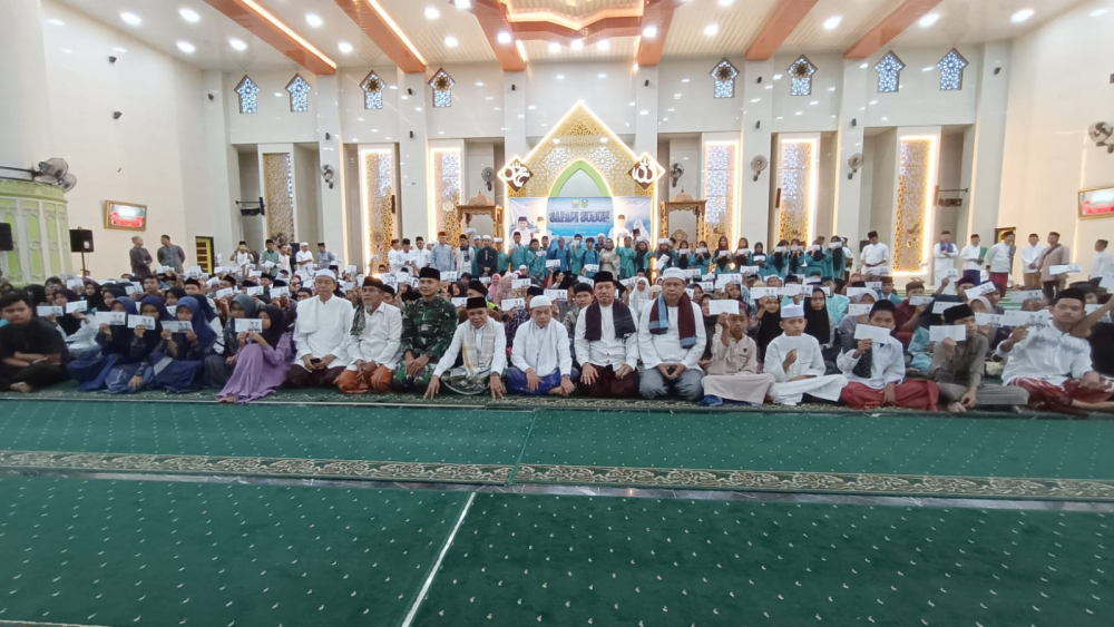 Gubernur Jambi Al Haris bersama siswa SMA dan SMK Kabupaten Tebo 