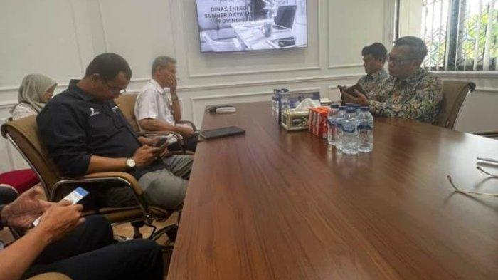Anggota DPRD Provinsi Jambi Rendra Hadir di Tengah Keluahan Masyarakat Simpang Teluk hingga - Simpang Sungai Saren terhadap Kerusakan jalan 