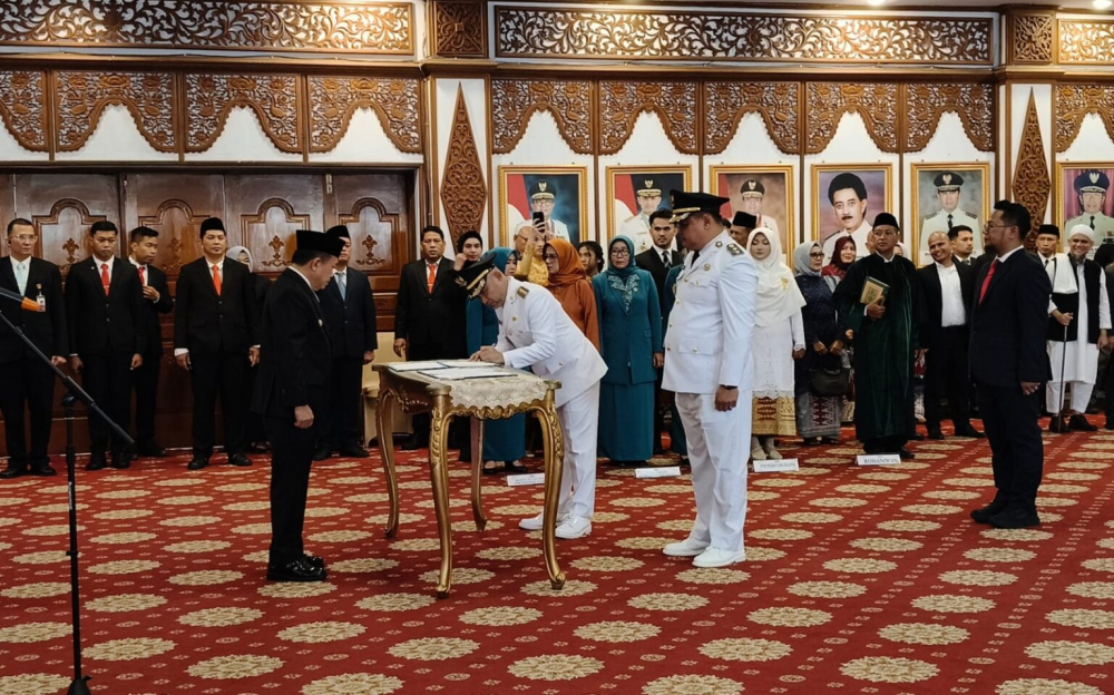 Dilantik Al Haris, Dedy-Dayat Resmi Bupati Bungo Periode 2025-2030