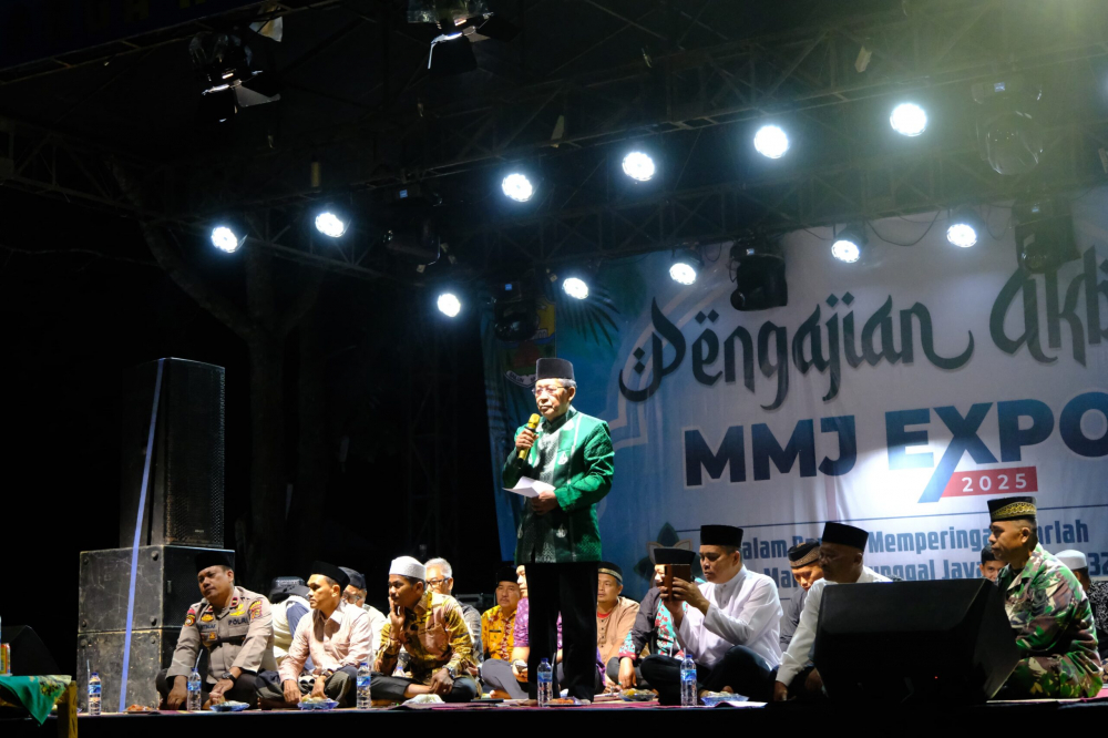 Abdullah Sani Hadiri Peringatan 32 Tahun Desa Marga Manunggal Jaya. Foto dok Kominfo Provinsi Jambi