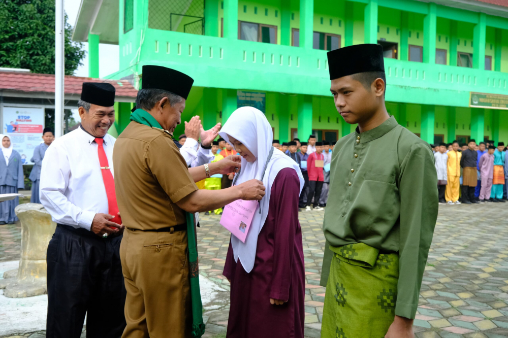 Abdullah Sani Hadiri Pembukaan Matsama MAN 3 Kota Jambi. Foto dok Kominfo Provinsi Jambi