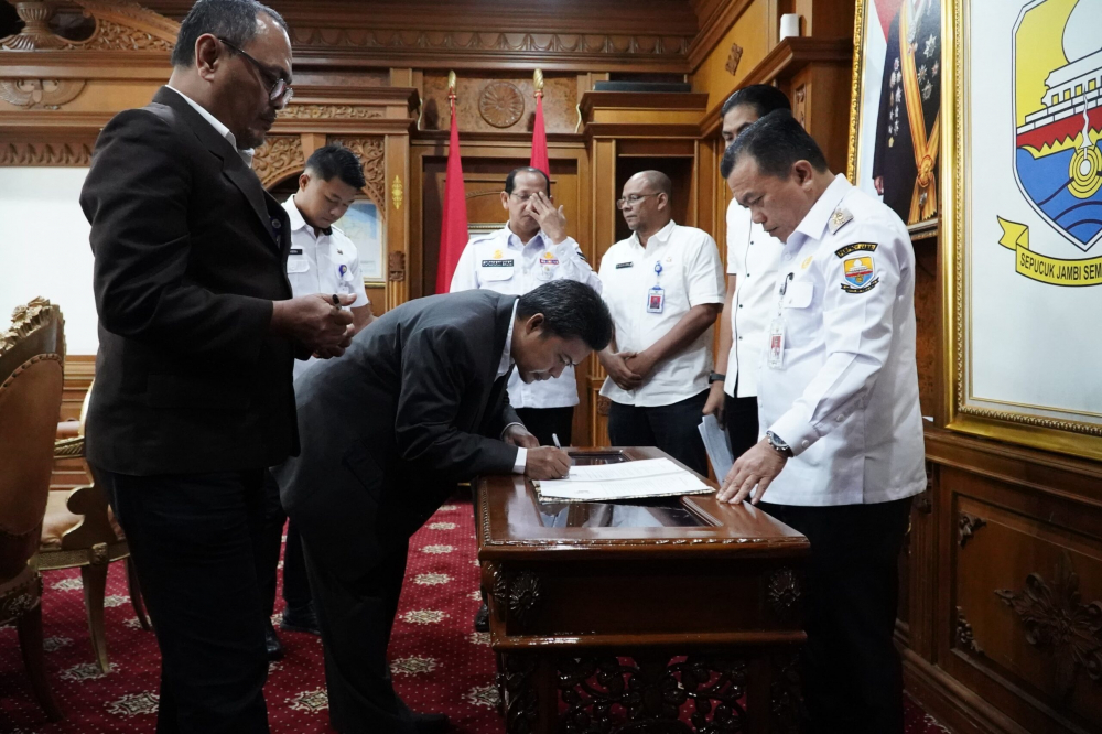 Gubernur Al Haris Tetapkan Komisaris dan Direktur Baru PT JII. Instruksikan Percepatan PI dan Tambah PAD. Foto dok Kominfo Provinsi Jambi