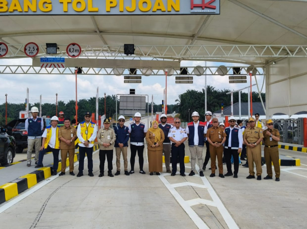 Gubernur Jambi Al Haris Jajal Tol Pijoan-Sebapo-Bayung Lincir. 