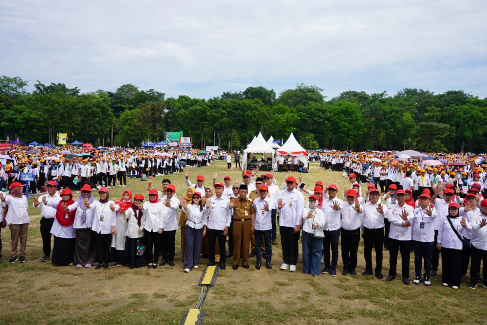Universitas Jambi Pecahkan 4 Rekor MURI. Bukan Hanya Membanggakan Unja, Tetapi juga Mengharumkan Nama Provinsi Jambi. Foto dok Kominfo Provinsi Jambi