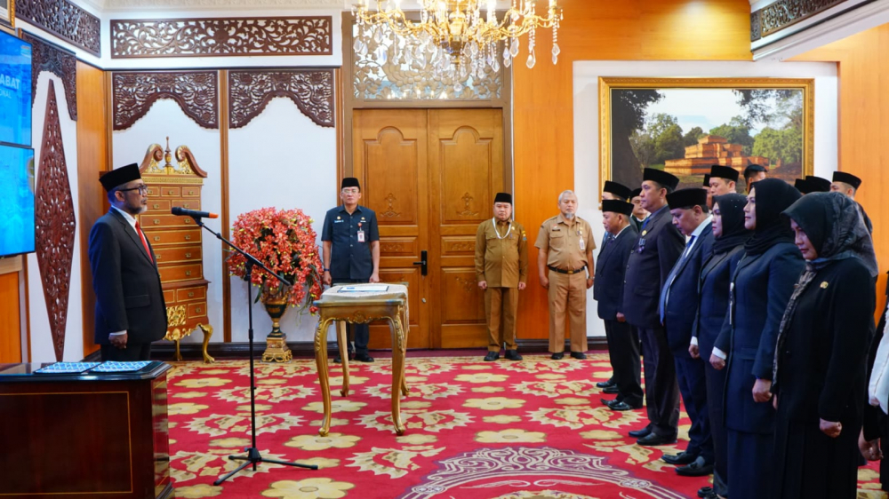 Sekda Sudirman Lantik Pejabat Eselon III dan IV, Serta Pejabat Fungsional Pemprov Jambi. Foto dok Kominfo Provinsi Jambi